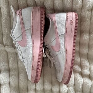 Nike Air Force 1 White and Pink Sneakers